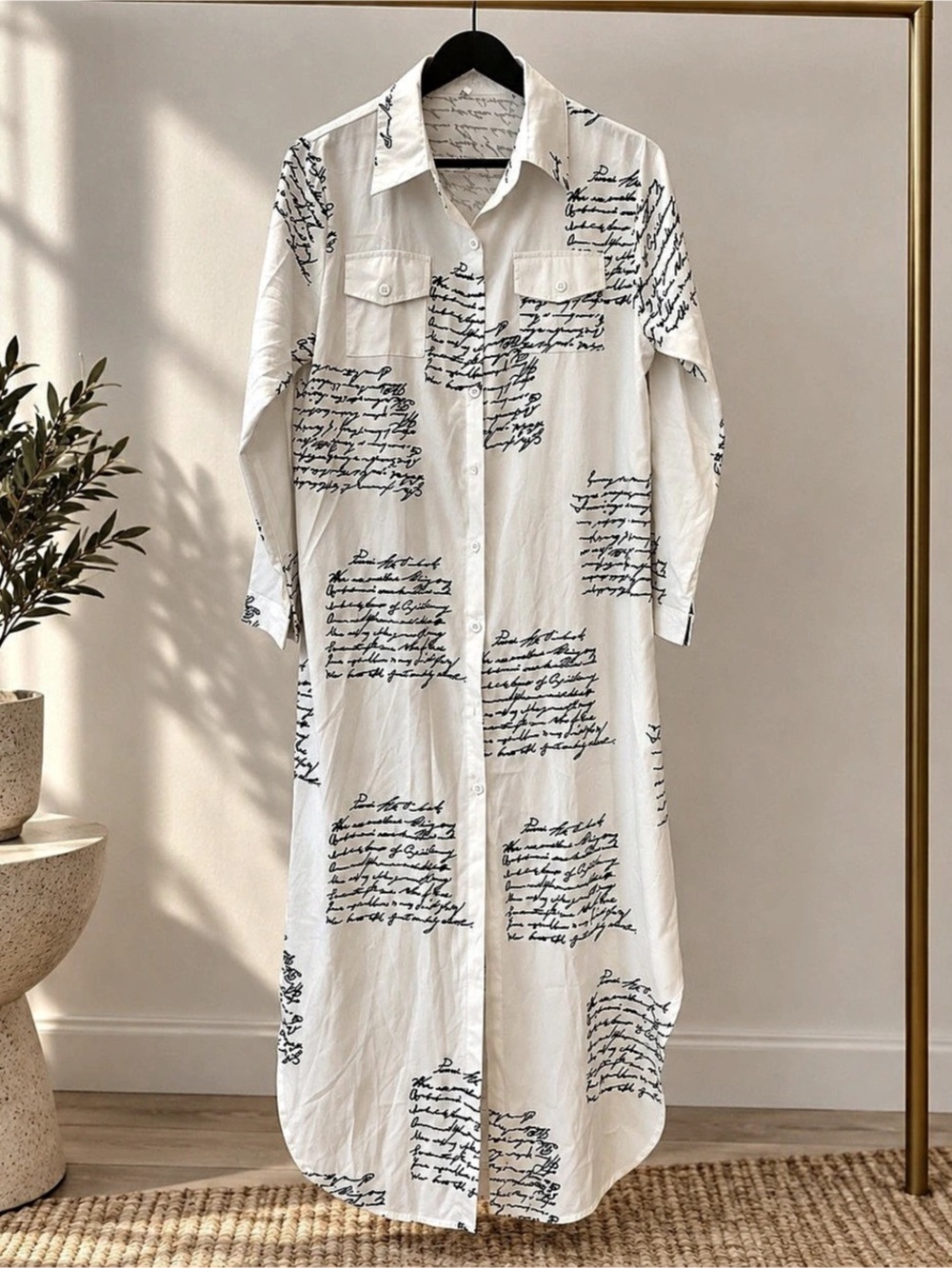 Printed Long Sleeve Maxi Dress in White & Black Size Large